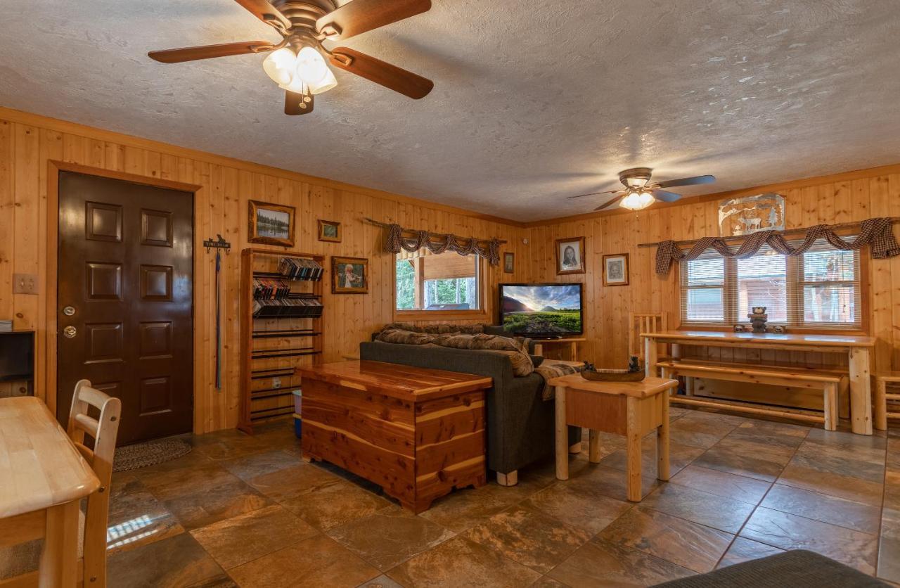 Remington Reload By Kabino Hot Tub Firepit Roku Big Yard Driveway Grill Wifi Trails Island Park Luaran gambar